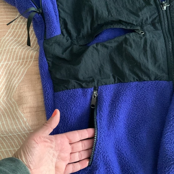 Vintage North Face Violet/Black Fleece Jacket size Medium - Picture 4 of 6
